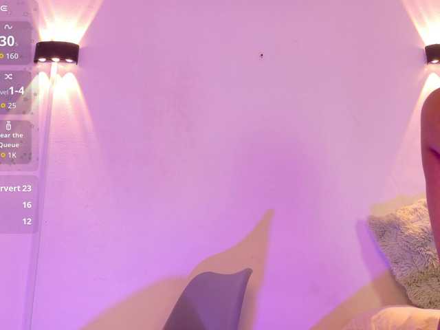zury-moon live cam on BongaCams