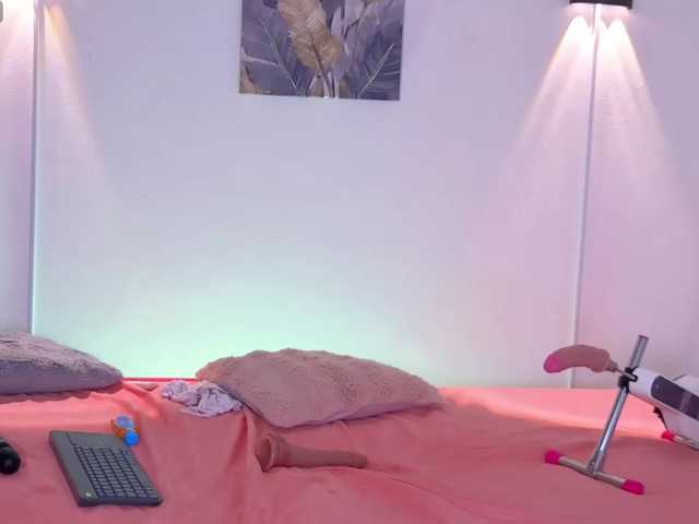 zury-moon live cam on BongaCams