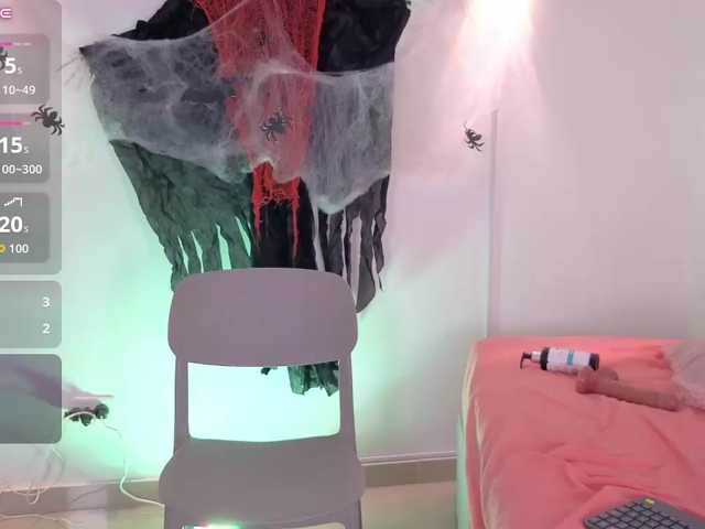 zury-moon live cam on BongaCams
