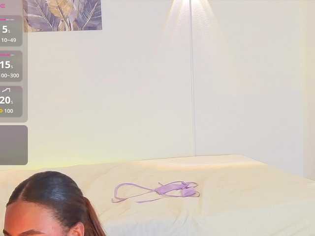 zury-moon live cam on BongaCams