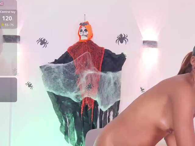 zury-moon live cam on BongaCams