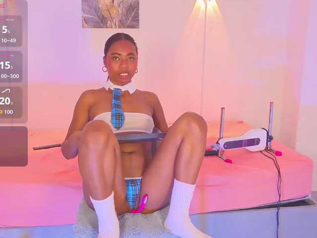 zury-moon live cam on BongaCams