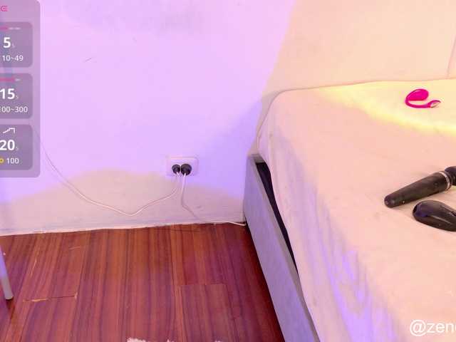 zury-moon live cam on BongaCams