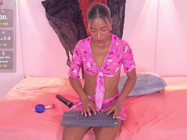 zury-moon live cam on BongaCams