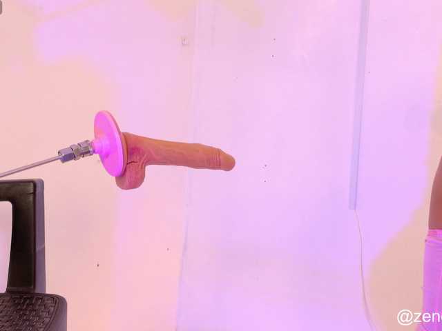 zury-moon live cam on BongaCams