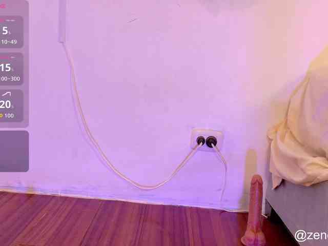 zury-moon webcam