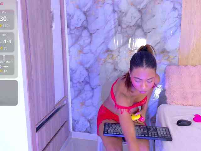 zury-moon webcam