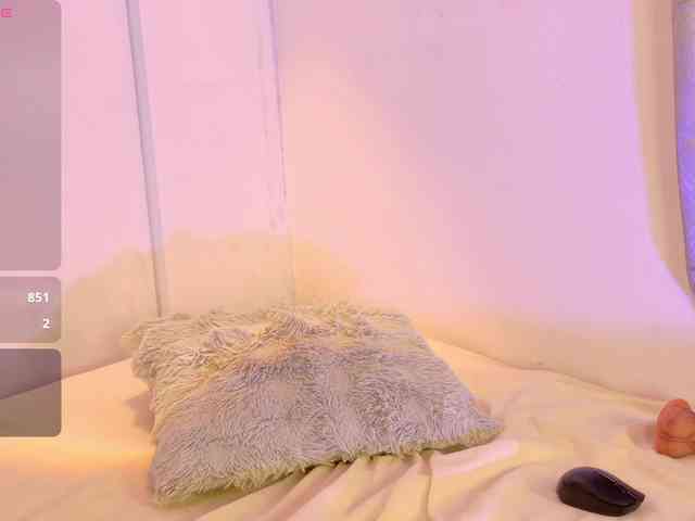 zury-moon webcam