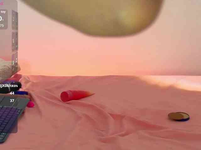 zury-moon webcam