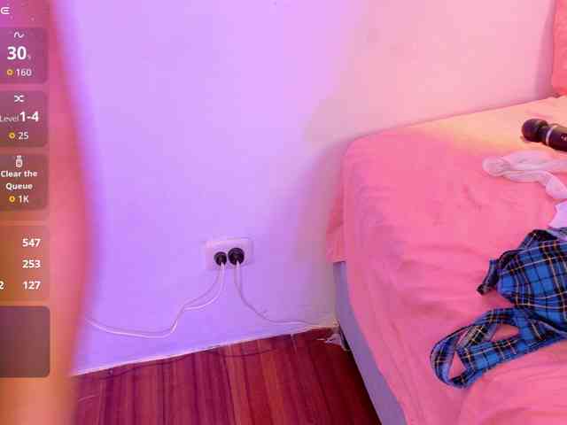 zury-moon webcam