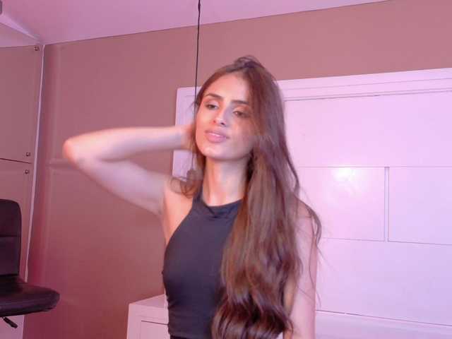 Aria-Collins live cam on BongaCams
