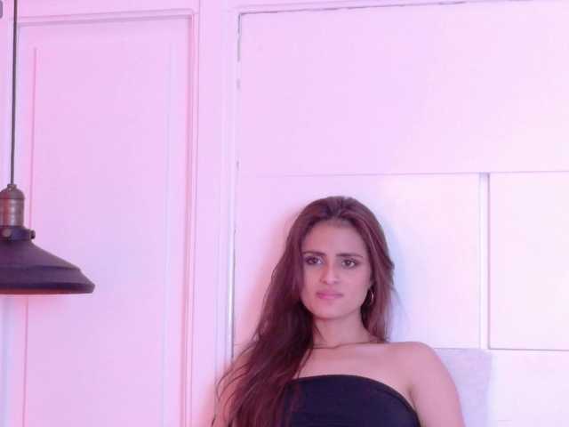 Aria-Collins live cam on BongaCams