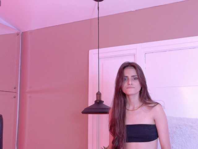 Aria-Collins live cam on BongaCams