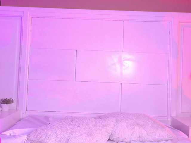 Aria-Collins live cam on BongaCams