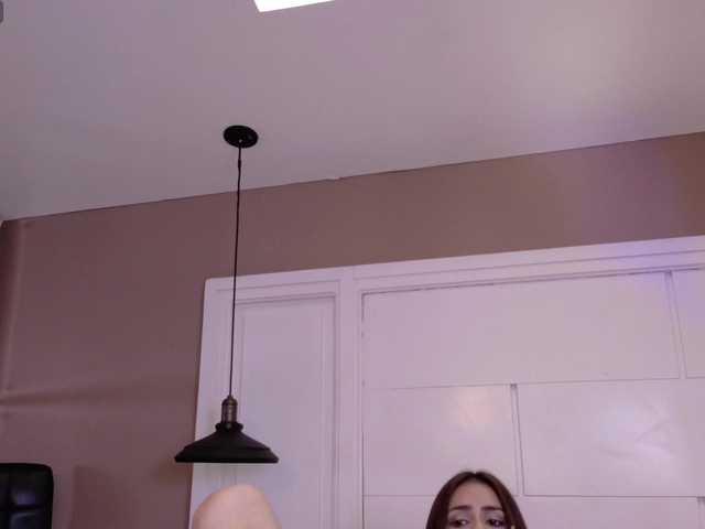 Aria-Collins live cam on BongaCams