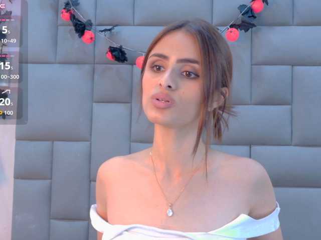 Aria-Collins live cam on BongaCams