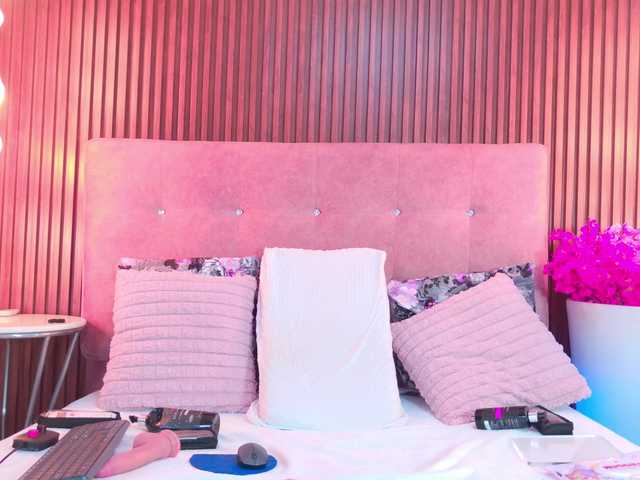 EvelynBlacke live webcam show