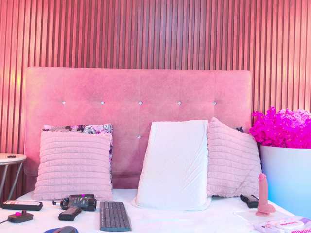 EvelynBlacke live webcam show