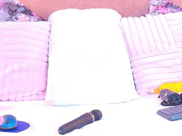 EvelynBlacke live cam on BongaCams