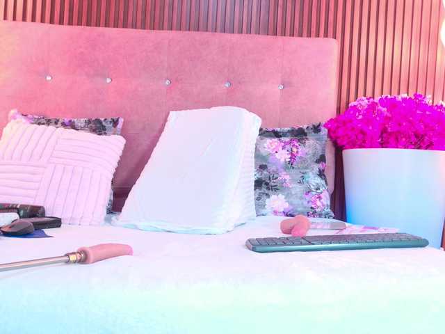EvelynBlacke live cam on BongaCams