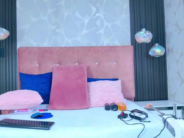 EvelynBlacke live cam on BongaCams