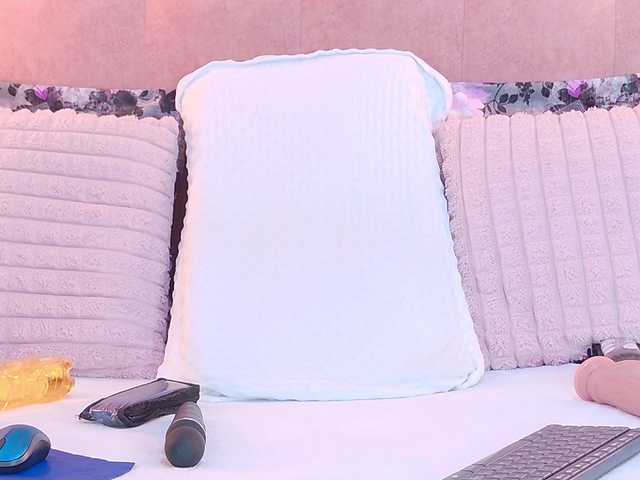 EvelynBlacke live cam on BongaCams
