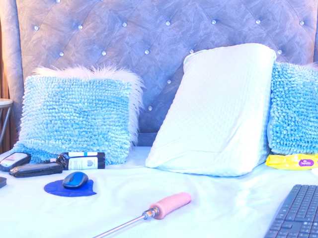 EvelynBlacke live cam on BongaCams
