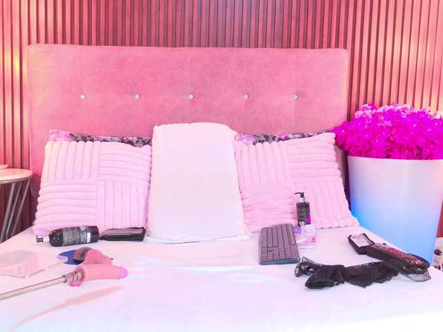 EvelynBlacke live cam on BongaCams