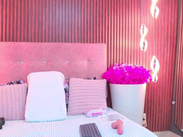 EvelynBlacke live cam on BongaCams