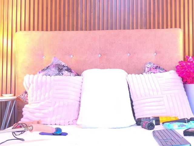 EvelynBlacke live cam on BongaCams