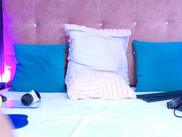 EvelynBlacke live cam on BongaCams