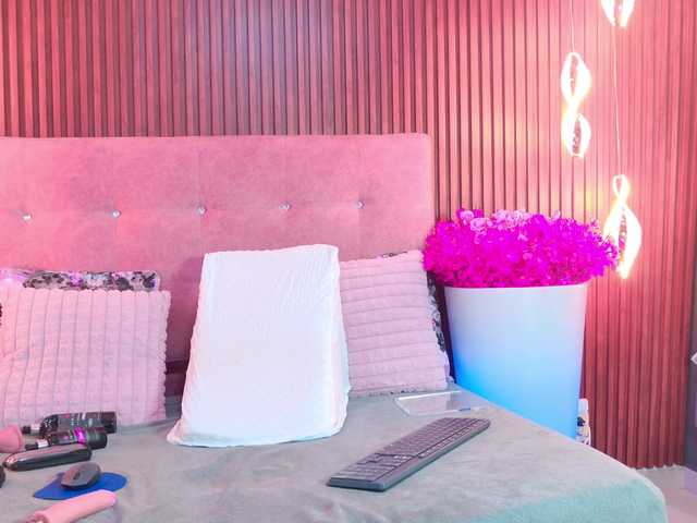 EvelynBlacke live webcam show