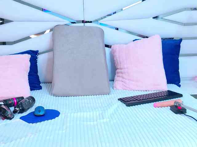 EvelynBlacke webcam