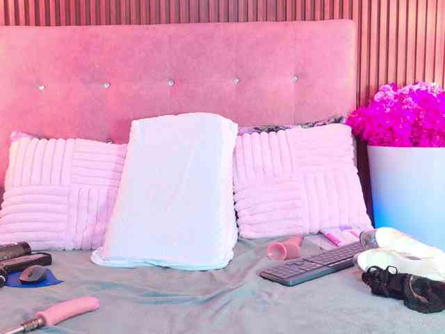 EvelynBlacke webcam