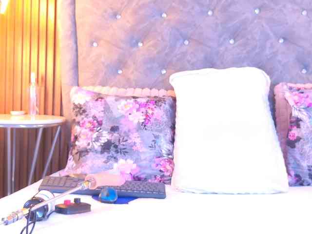 EvelynBlacke webcam