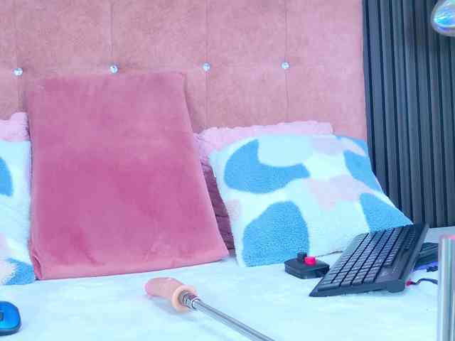 EvelynBlacke webcam