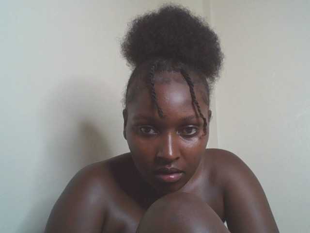 SexyBanni live cam on BongaCams