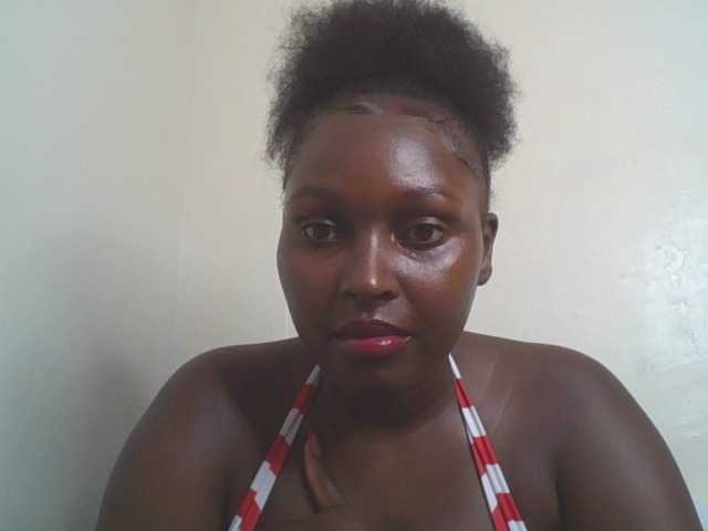 SexyBanni live cam on BongaCams