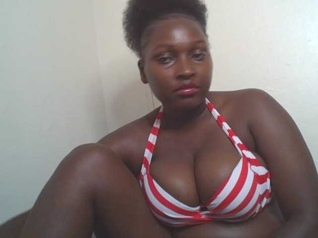 SexyBanni live cam on BongaCams