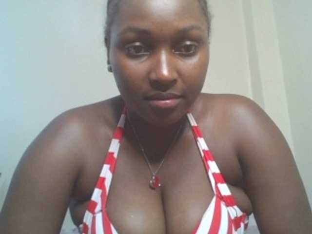 SexyBanni live cam on BongaCams