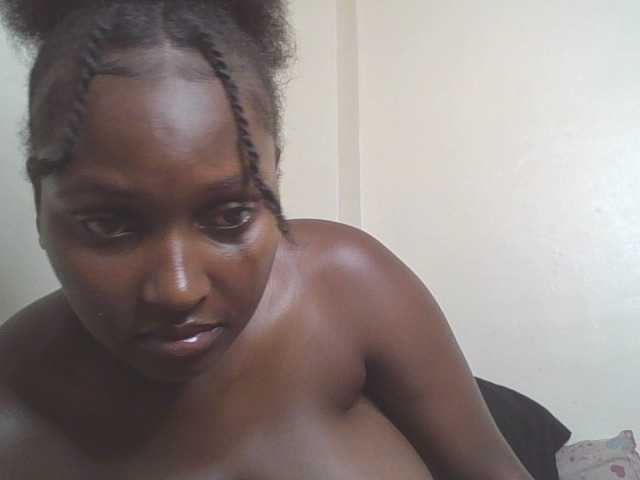 SexyBanni live cam on BongaCams