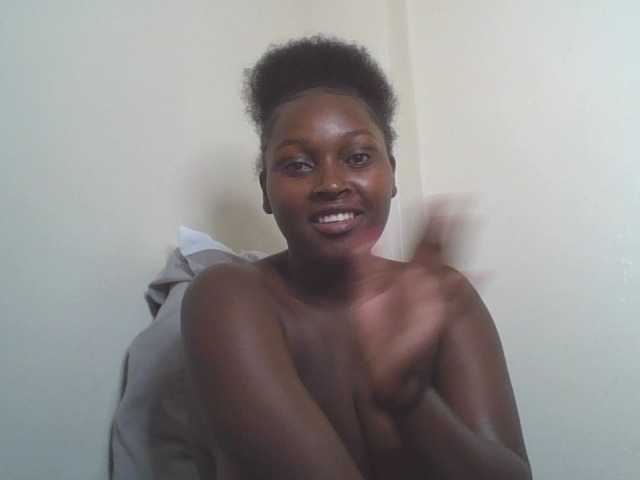 SexyBanni live cam on BongaCams