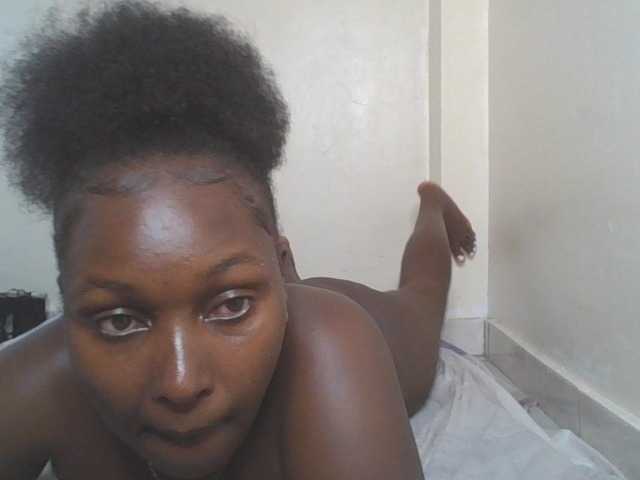 SexyBanni live cam on BongaCams