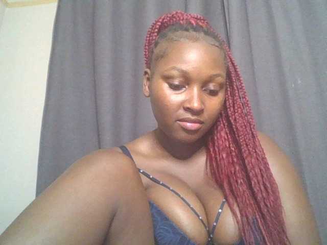 SexyBanni live cam on BongaCams