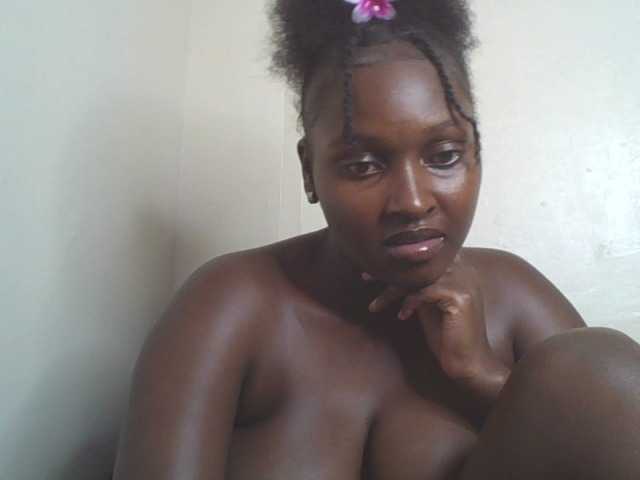 SexyBanni live cam on BongaCams