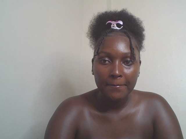 SexyBanni live cam on BongaCams