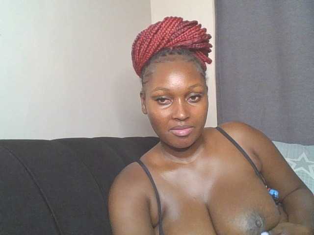 SexyBanni live cam on BongaCams