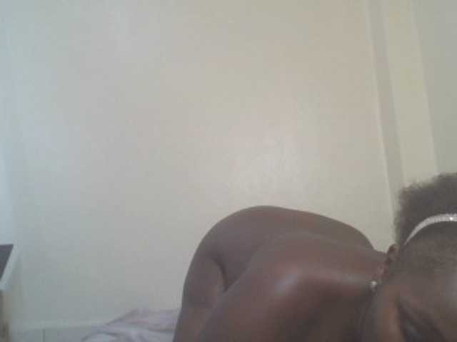 SexyBanni live cam on BongaCams