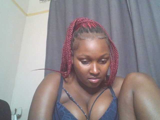 SexyBanni live cam on BongaCams