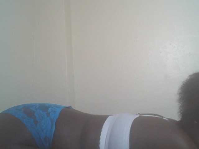 SexyBanni live cam on BongaCams